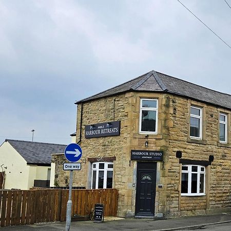 Amble Harbour Retreats Hotel Exterior photo