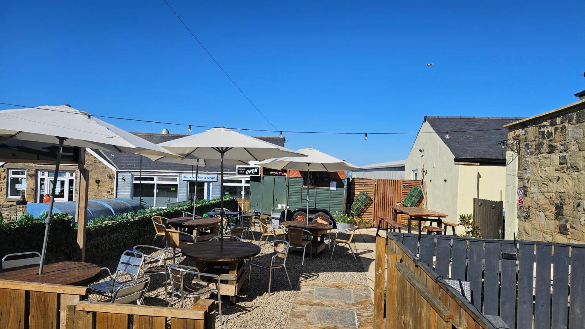 Amble Harbour Retreats Hotel Exterior photo
